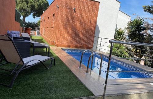 Blanes Villa | Villa for 2 families