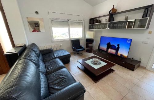 Blanes Villa | Villa for 2 families