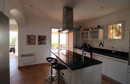 La Londe-les-Maures House | Villa for 7 people with pool and panoramic sea view