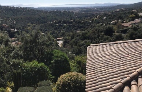 La Londe-les-Maures House | Villa FOR 8/10 PEOPLE Swimming pool, jacuzzi, Panoramic view of the sea and vineyards