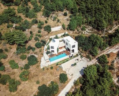 Mimice Villa | Villa FORTE-Exclusive location with fantastic seaview & infinity pool - up to 8 Pax