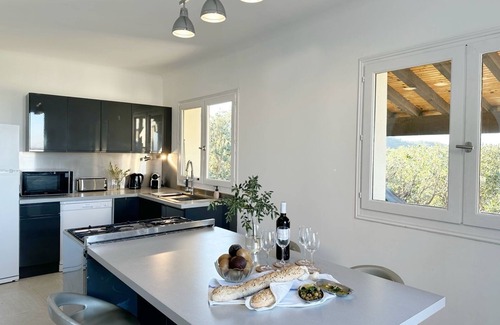 Montesquieu-des-Alberes Villa | Villa with large private pool, wonderful views, 15 minutes drive to the beach