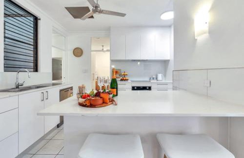 Larrakeyah House | Villa Frangipani on Zealandia - Old World Charm