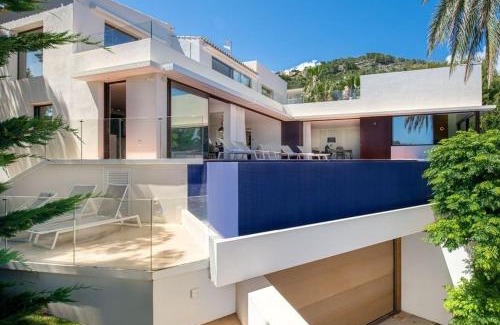 Roquebrune-Cap-Martin Apartment | Villa Geveronno with parking near Sea