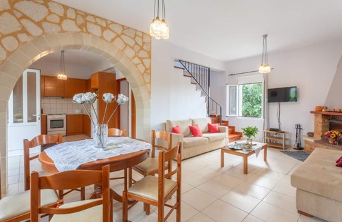Katochori Villa | Villa Giannis - Three Bedroom Villa, Sleeps 6