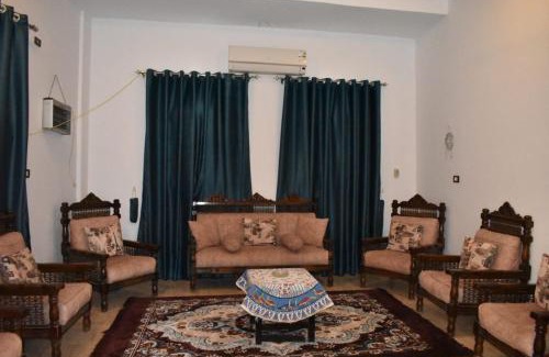 Luxor House | Villa Giulio - Guest House