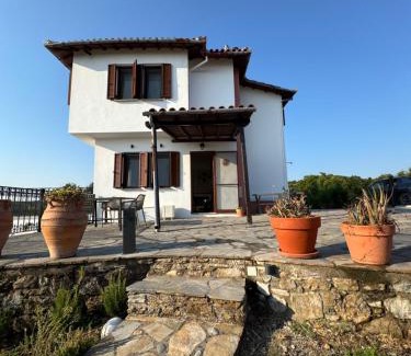 Xinovrisi House | villa Glykeria Διώροφη Κατοικία με δυο υπνοδωμάτια με θέα