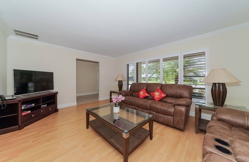 The Meadows House | Villa Golfers' Delight, 3BR/2BA, solar heated pool