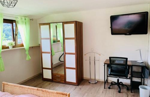 Calw House | Villa Goncalves, Komplette Wohnung mit Parkplatz und Wallbox vor der Tür