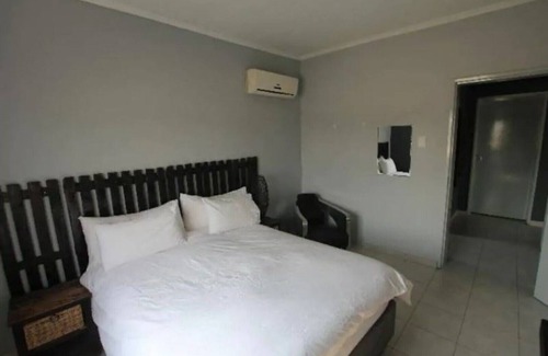 Ongwediva Bed & Breakfast | Villa Graf Guest House - suite 3