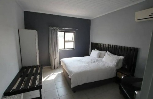Ongwediva Bed & Breakfast | Villa Graf Guest House - suite 3