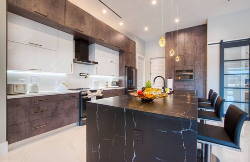 Pelican Villa | VILLA GRAND BAY ROYALE – HEATED POOL & SPA | GULF ACCESS | BOAT RENTAL + TOURS VOUCHER INCL.
