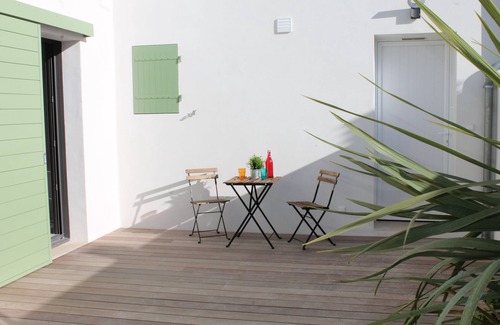 Rivedoux-Plage Villa | VILLA Grand Standing with private pool sleeps 8. Renovated 2025