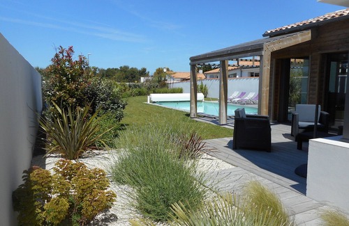 Rivedoux-Plage Villa | VILLA Grand Standing with private pool sleeps 8. Renovated 2025