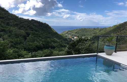 Case-Pilote Villa | Villa GRECA, 300 m2 of happiness... Luxury villa with swimming pool and sea view.