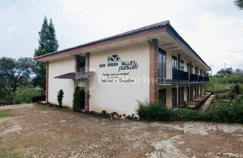 Ciloto Hotel | Villa Green Valley Puncak RedPartner