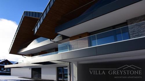 Nova Lesna Apartment | Villa Greystone