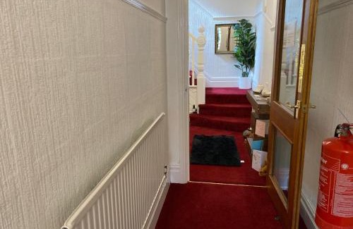 Porthcawl House | Villa Guest House