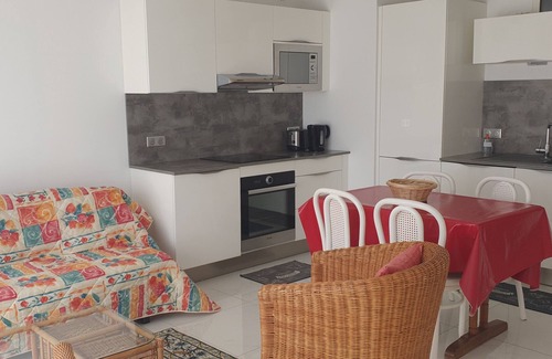 Vallauris Apartment | Villa HARMONY: 2 room ground floor - 40 m2 - Sea view