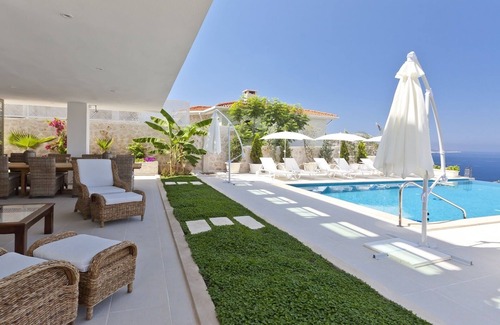Kalkan Villa | Villa has uninterrupted sea views over the Bay of Kalkan.