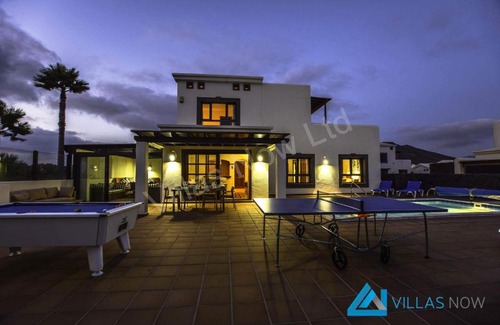 Playa Blanca Villa | Villa Henry - LH187 By Villas Now Ltd