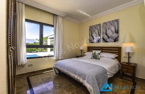 Playa Blanca Villa | Villa Henry - LH187 By Villas Now Ltd