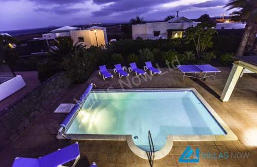 Playa Blanca Villa | Villa Henry - LH187 By Villas Now Ltd