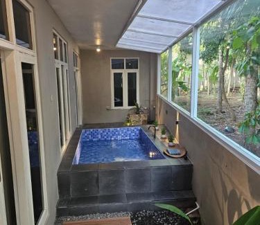 Temon Villa | Villa Hollandia