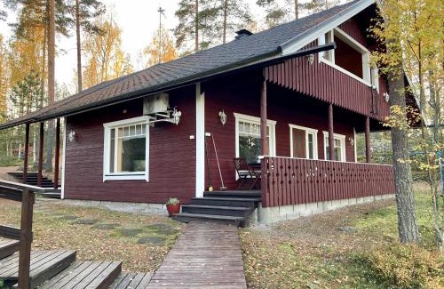 Sulkava Villa | Villa Huvikalliola, LaatuLomat