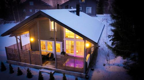 Jamsa Villa | Villa Huvilla - 6+2 henkilölle, Himos Areenan alue, 80m²