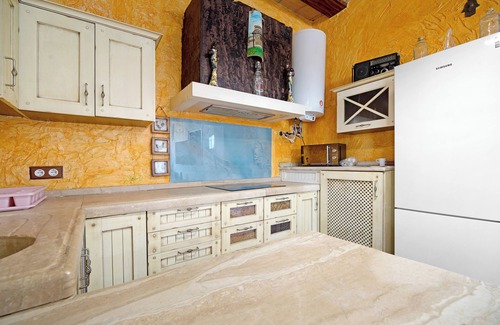 Chiclana de la Frontera House | Villa 'Indie' with Private Pool, Wi-Fi and Air Conditioning
