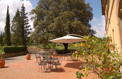 Radicofani Villa | Villa Il Giardino with Private Swimming Pool, Garden, Ideal for Weddings