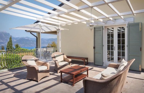 Torri del Benaco Villa | Villa Ilaria With pool