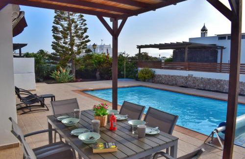 Playa Blanca Villa | Villa Imogen with NEW HEATED SWIMMING POOL