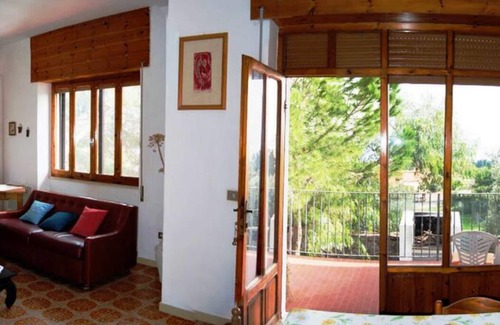 Sant'Antioco Villa | Villa in a quiet location but close to the town center of Sant'antioco