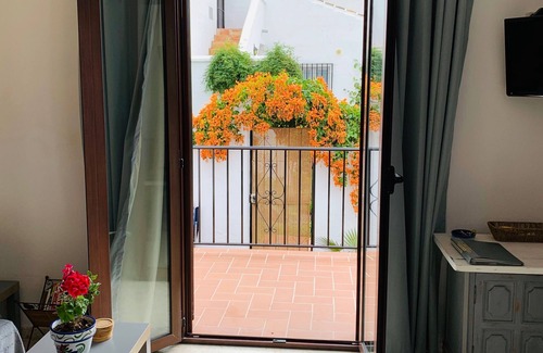 Oasis del Capistrano House | Villa in beautiful shared garden