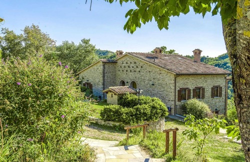 Belforte allʼIsauro Villa | Villa in Belforte Near Sasso Simone Park