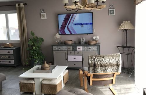 Salin-de-Giraud Resort | VILLA IN CAMARGUE, 6KM FROM THE SANDY BEACHES, ABOVE GROUND POOL and BAR