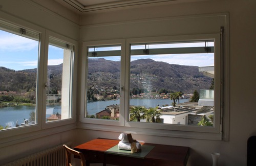 Caslano Villa | Villa in Caslano Ticino Private house with pool, 150 m from Lake Lugano.