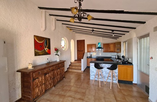 Coveta Fuma Villa | Villa in Coveta Fuma El Campello Alicante