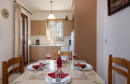 Rethymno House | Villa in Crete near Beach & Olive Trees