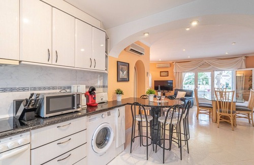 Empuriabrava Villa | Villa in Empuriabrava with Private Pool & Mooring
