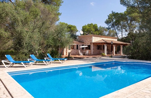 Lloret de Vistalegre Villa | Villa in Lloret with 3 bedrooms, Wifi, private pool and BBQ 30 minutes from the seaSa Rota de Can Blanc