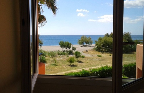 Puerto de la Duquesa House | Villa in first line, garden, barbecue, ideal for families.