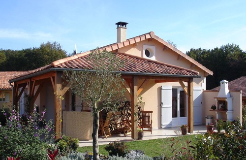 Les Forges Villa | Villa in France with Garden & Barbecue