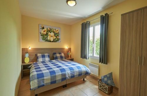 Les Forges Villa | Villa in France with Garden & Barbecue
