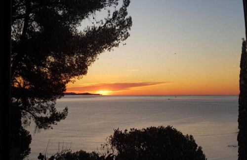 Cap Benat House | Villa in Gaou with Sea View and Beach