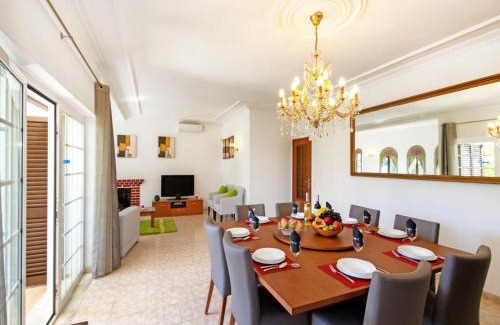 Gale Villa | Villa in Gale near Praia Manuel Lourenco