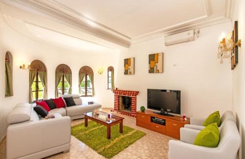 Gale Villa | Villa in Gale near Praia Manuel Lourenco