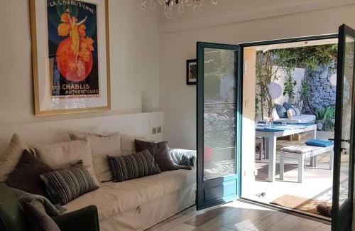 Meounes-les-Montrieux House | Villa in Méounes near Bandol Beach